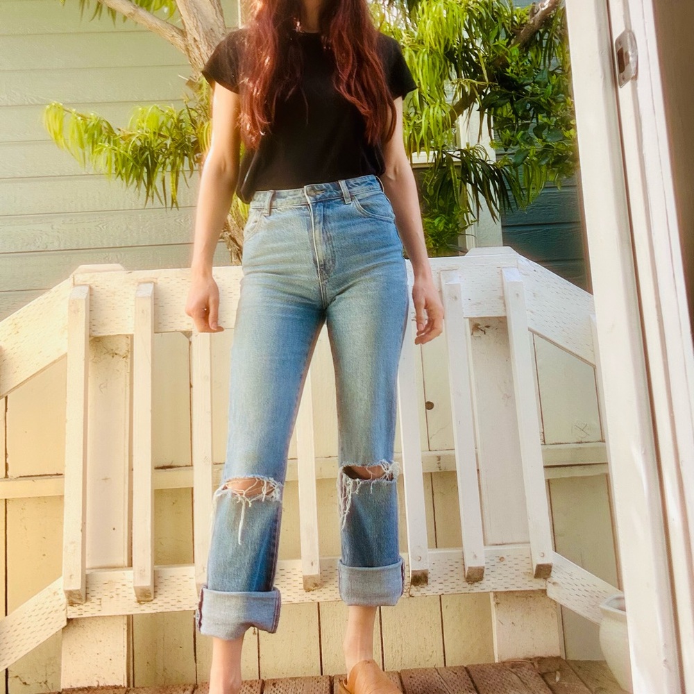 Rollas High Rise Original Straight Jean Ripped size 25 excellent condition